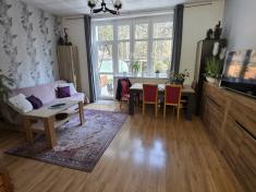 Przestronne 2 pokojowe mieszkanie z ogródkiem i garażem w Piechowicach