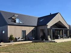 Pięknie położona posiadłość dom parterowy,  domek spa, basen w Wojcieszycach