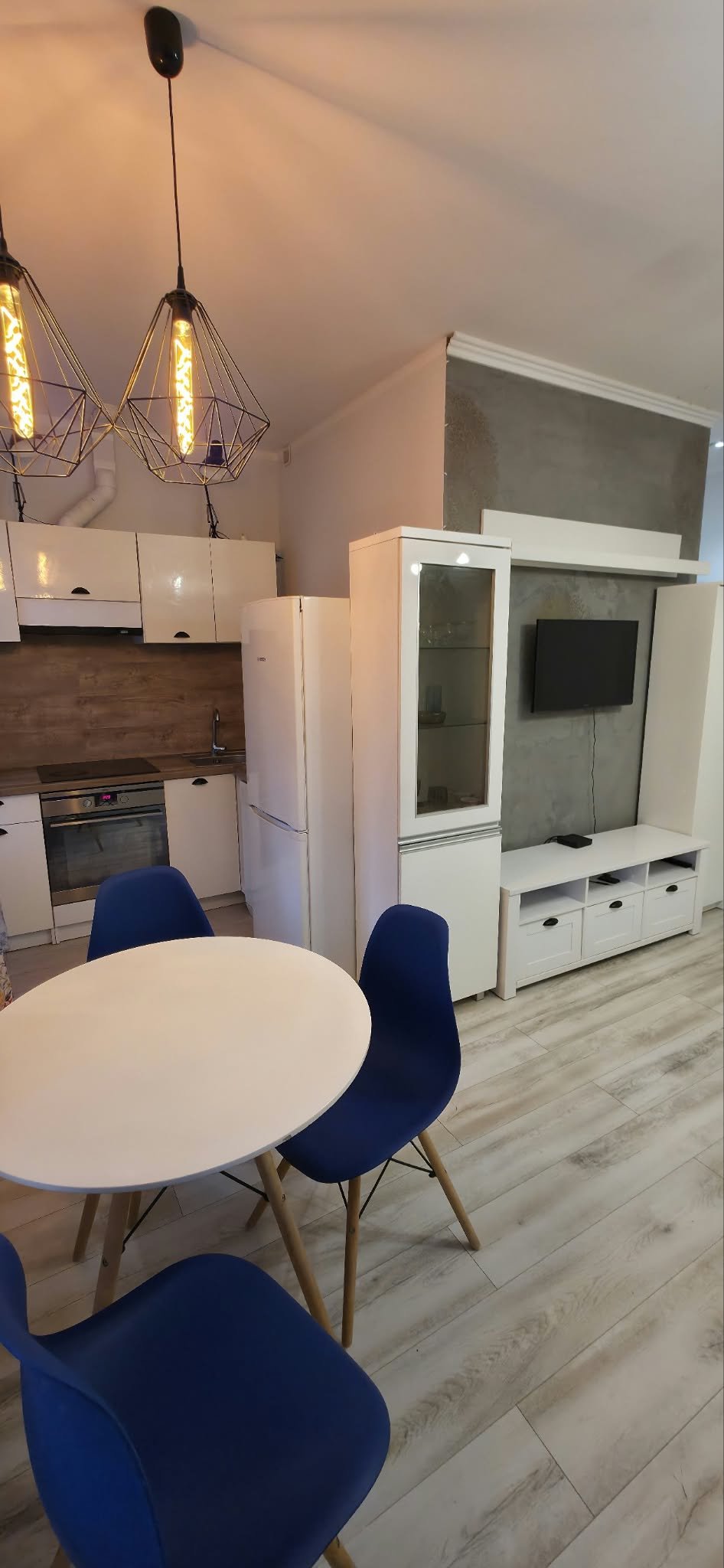 ATRAKCYJNE MIESZKANIE 38 m² W CENTRUM JELENIEJ GÓRY – PARTER | 2 POKOJE | PARKING