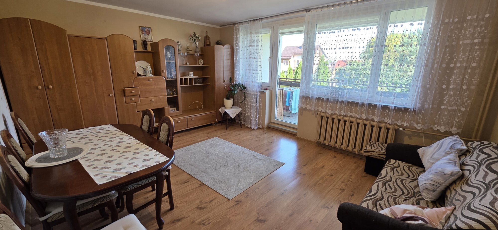 Przestronne 4 pokojowe mieszkanie z balkonem w Mysłakowicach